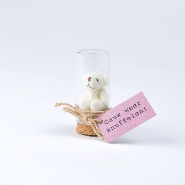 Beer gauw weer knuffelen wit