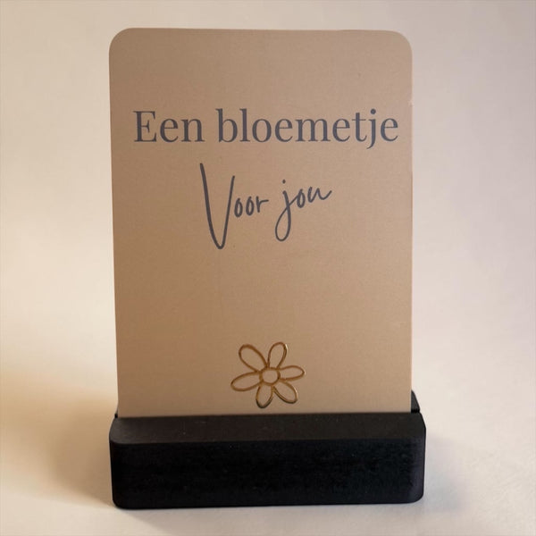 Kaartje op houder goudfolie een bloemetje voor jou