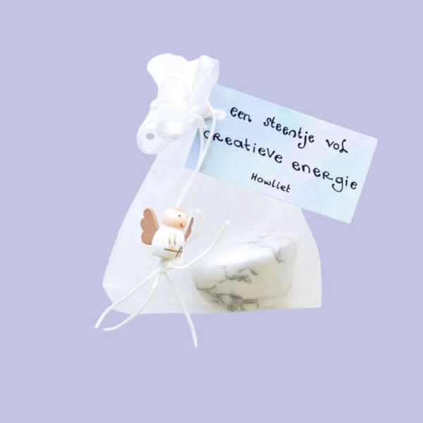 Pierre pleine d'énergie créatrice