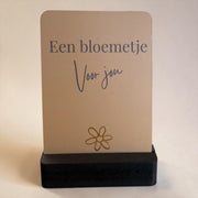 Kaartje op houder goudfolie een bloemetje voor jou