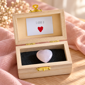 Rozenkwarts hart in houten cadeaukistje – I love u