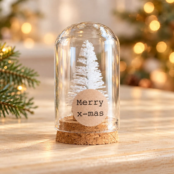 Kerstboom wit in glazen stolp – Merry x-mas