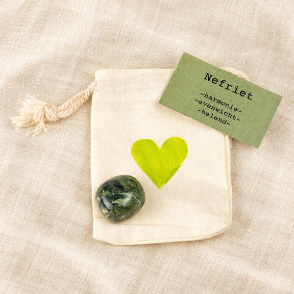 Knuffelsteen- Nefriet – in cadeauzakje