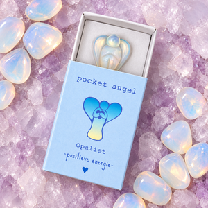Pocket Angel opaliet op edelstenen