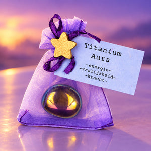 Titanium Aura knuffelsteen in cadeauzakje