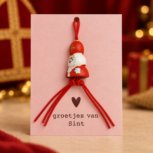Roze kaart Groetjes van Sint met lusje door het middelste gaatje